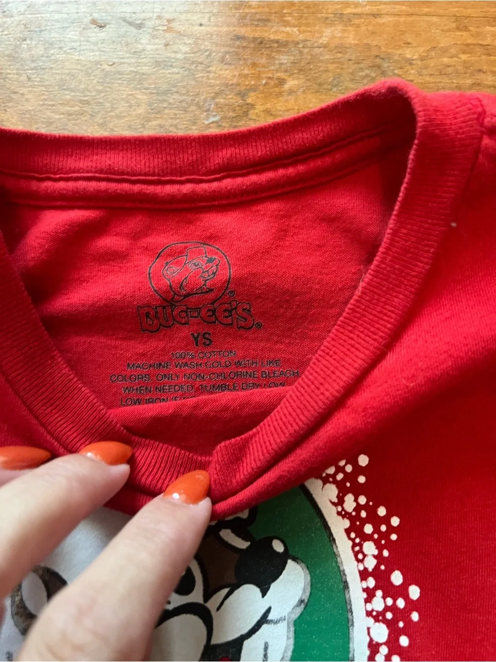 Buc-ee’s Kids Christmas T-Shirt Youth XS Red 2025 Jingle Holiday Beaver Tee